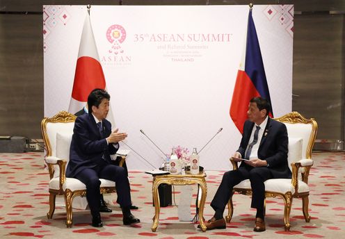 Photograph of the Japan-Philippines Summit Meeting (2)