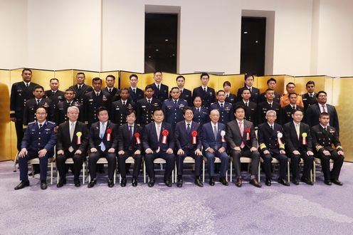 Photograph of the photograph session with students and graduates of the fifth Maritime Safety and Security Policy Program (2)