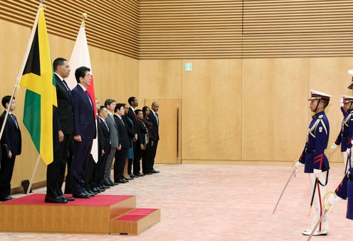 Photograph of the salute and the guard of honor ceremony (3)