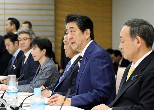 Photograph of the Prime Minister delivering an address (1)