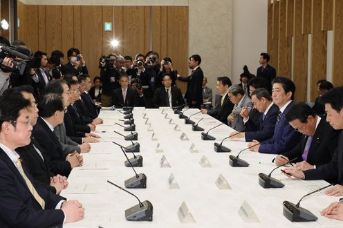 Photograph of the Prime Minister attending the meeting (2)