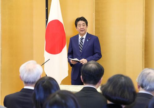 Photograph of the Prime Minister delivering an address (1)