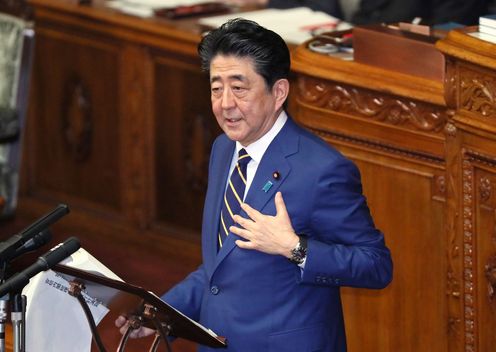 Photograph of the Prime Minister delivering a policy speech during the plenary session of the House of Councillors (7)