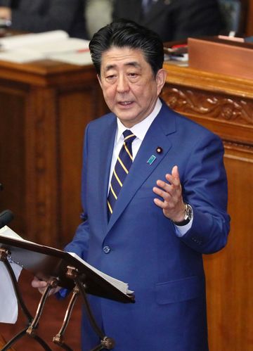 Photograph of the Prime Minister delivering a policy speech during the plenary session of the House of Councillors (9)