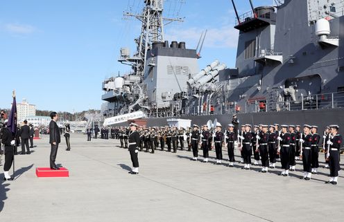 Photograph of the salute and the guard of honor ceremony (1)