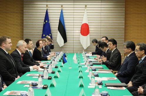 Photograph of the Japan-Estonia Summit Meeting (1)