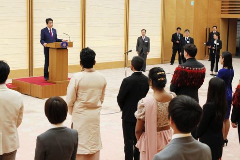 Photograph of the Prime Minister delivering an address (3)