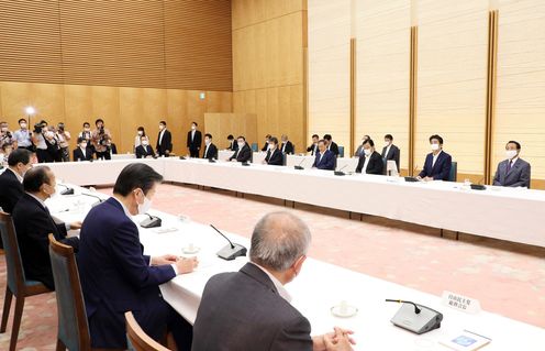 Photograph of the Prime Minister delivering an address (3)