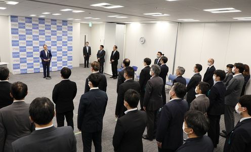 Photograph of the Prime Minister delivering an address (2)