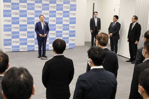 Photograph of the Prime Minister delivering an address (3)