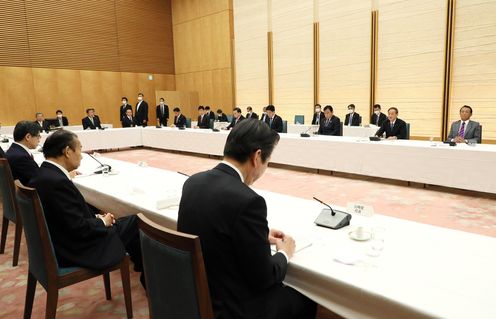 Photograph of the Prime Minister delivering an address (3)