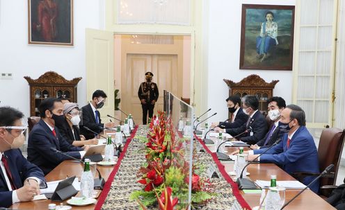 Photograph of the Japan-Indonesia Summit Meeting (2)