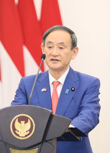 Photograph of the joint press announcement (2)