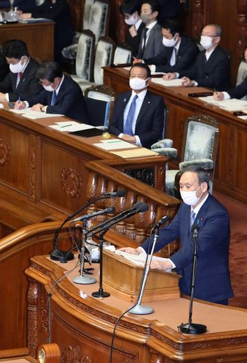 Photograph of the Prime Minister delivering a policy speech during the plenary session of the House of Representatives (6)