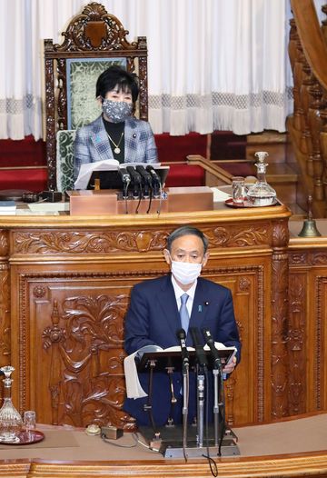 Photograph of the Prime Minister delivering a policy speech during the plenary session of the House of Councillors (1)