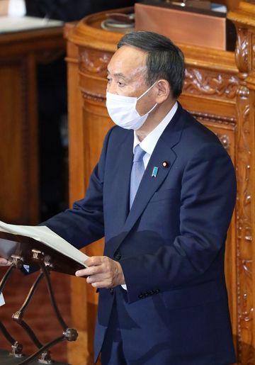 Photograph of the Prime Minister delivering a policy speech during the plenary session of the House of Councillors (8)