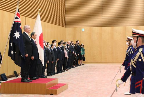  Photograph of the salute and the guard of honor ceremony (8)