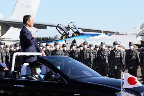 Photograph of the Prime Minister reviewing units (1)