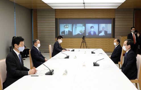 Photograph of the Prime Minister attending the meeting (3)