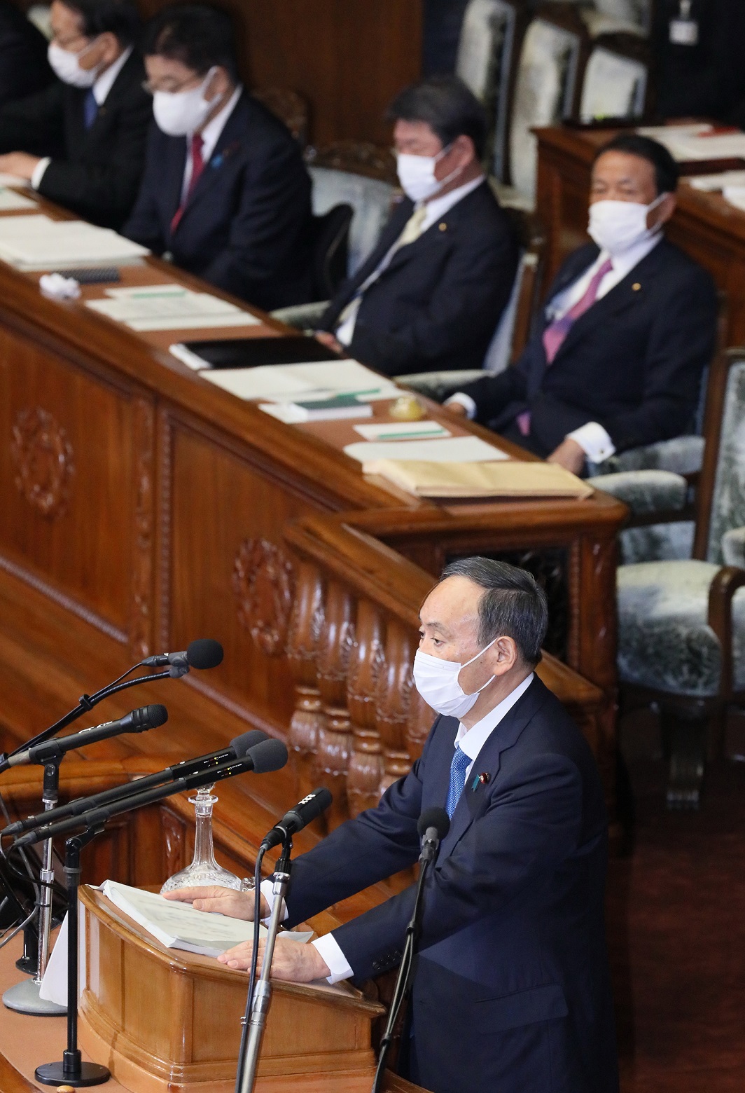 Photograph of the Prime Minister delivering a policy speech during the plenary session of the House of Representatives (12)