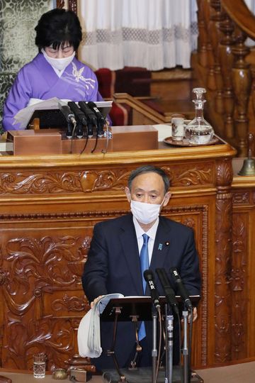 Photograph of the Prime Minister delivering a policy speech during the plenary session of the House of Councillors (1)