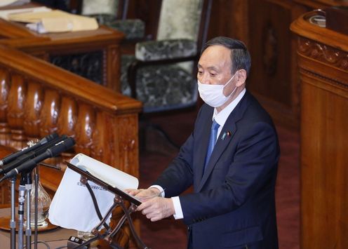 Photograph of the Prime Minister delivering a policy speech during the plenary session of the House of Councillors (3)