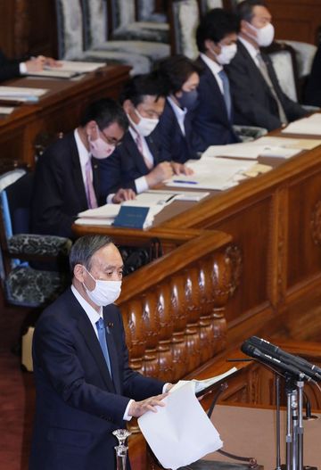 Photograph of the Prime Minister delivering a policy speech during the plenary session of the House of Councillors (5)