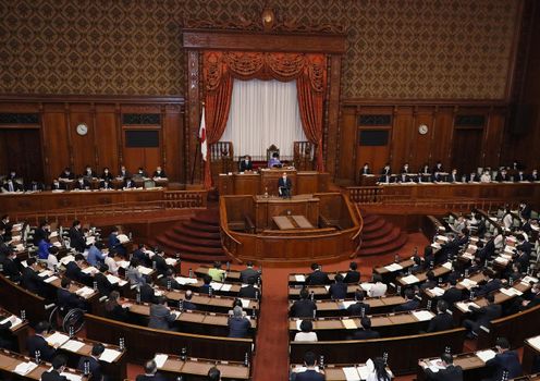 Photograph of the Prime Minister delivering a policy speech during the plenary session of the House of Councillors (8)