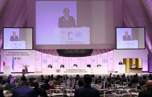 Photograph of the Prime Minister delivering an address (4)