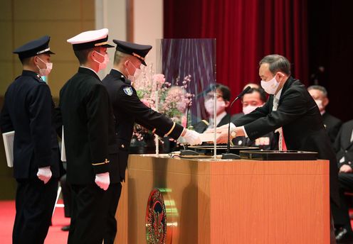 Photograph of the assignment and oath of service ceremony (2)