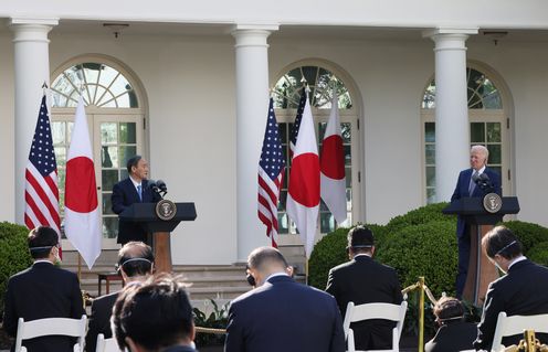 Photograph of the Japan-U.S. joint press conference (6)
