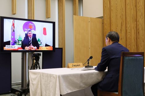 Photograph of the Japan-Tuvalu video conference summit meeting (2)