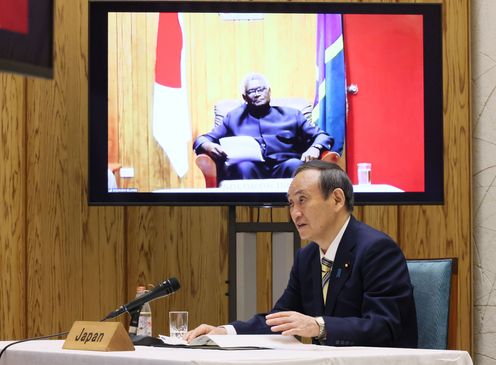 Photograph of the Japan-Solomon Islands video conference summit meeting (2)