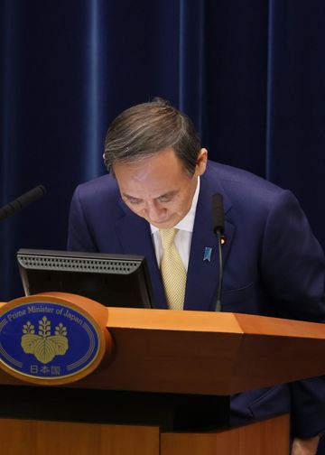 Photograph of the Prime Minister holding the press conference (3)