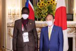 Photograph of the Prime Minister receiving a courtesy call from Vice President Nyandeng of South Sudan (1)