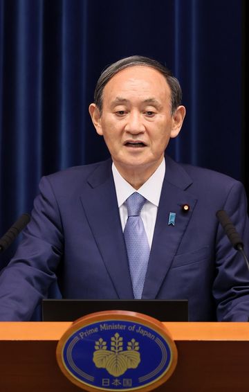 Photograph of the Prime Minister holding the press conference (6)