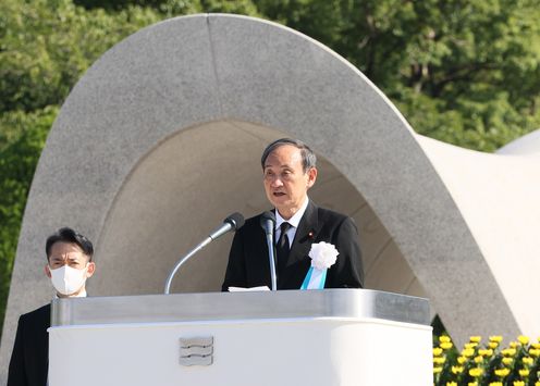 Photograph of the Prime Minister delivering an address (1)