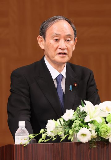 Photograph of the Prime Minister holding a press conference (1)