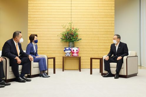 Photograph of the Prime Minister receiving a courtesy call (1)