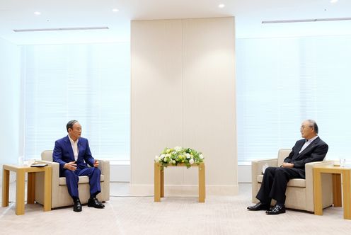 Meeting with Japan Chamber of Commerce and Industry Chairman Mimura (1)
