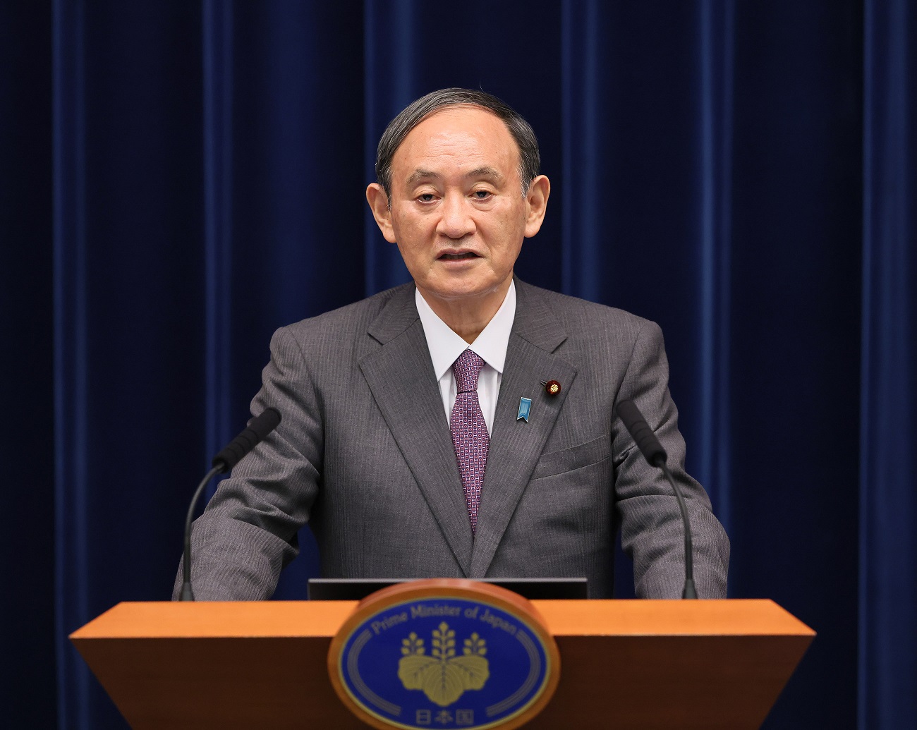 Photograph of the Prime Minister holding a press conference (3)