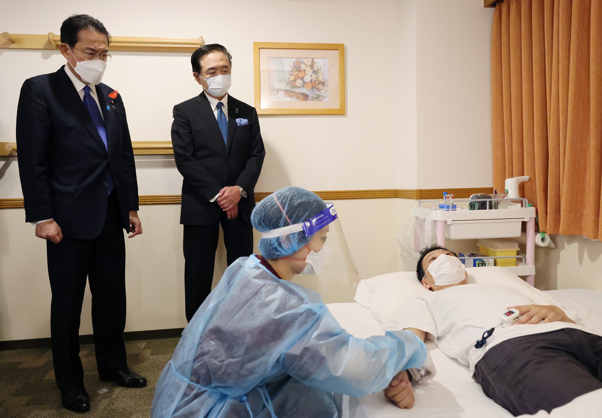 Photograph of the Prime Minister visiting a facility (7)