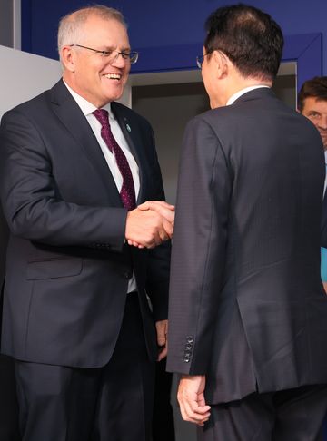 Photograph of the Japan-Australia summit meeting (1)
