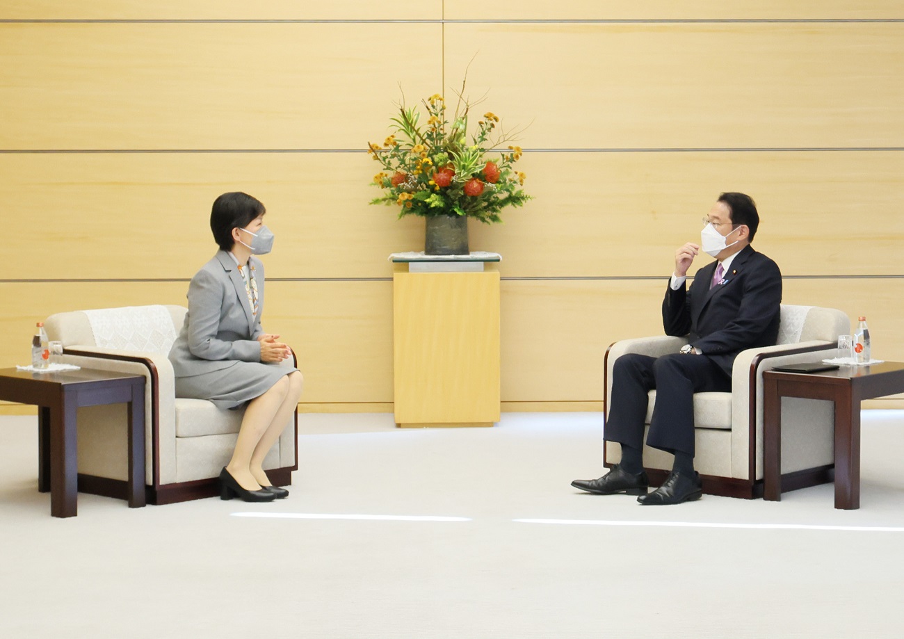 Photograph of the Prime Minister receiving a courtesy call (3)