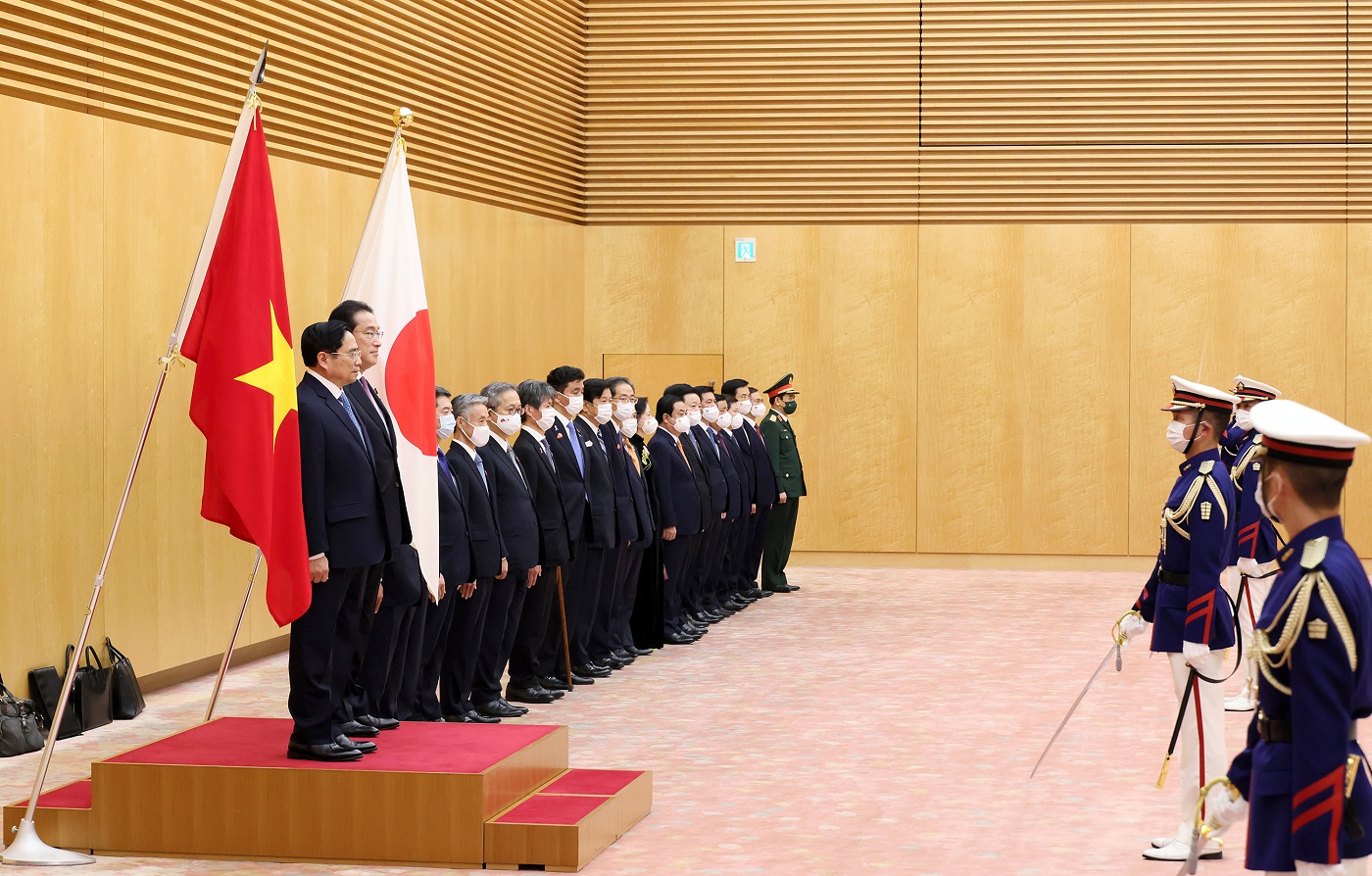 Photograph of a salute and the guard of honor ceremony (7)