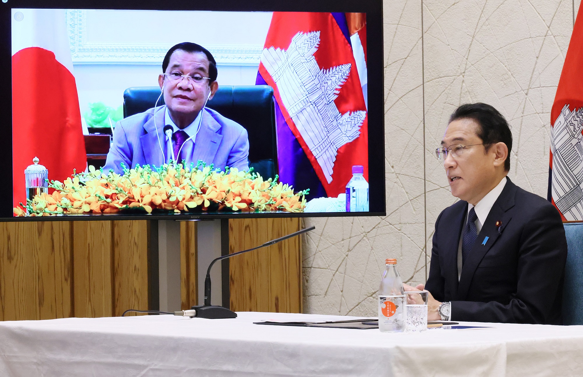 Photograph of the Japan-Cambodia Video Conference Summit Meeting (2)