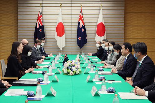 Photograph of the Japan-New Zealand Summit Meeting (4)