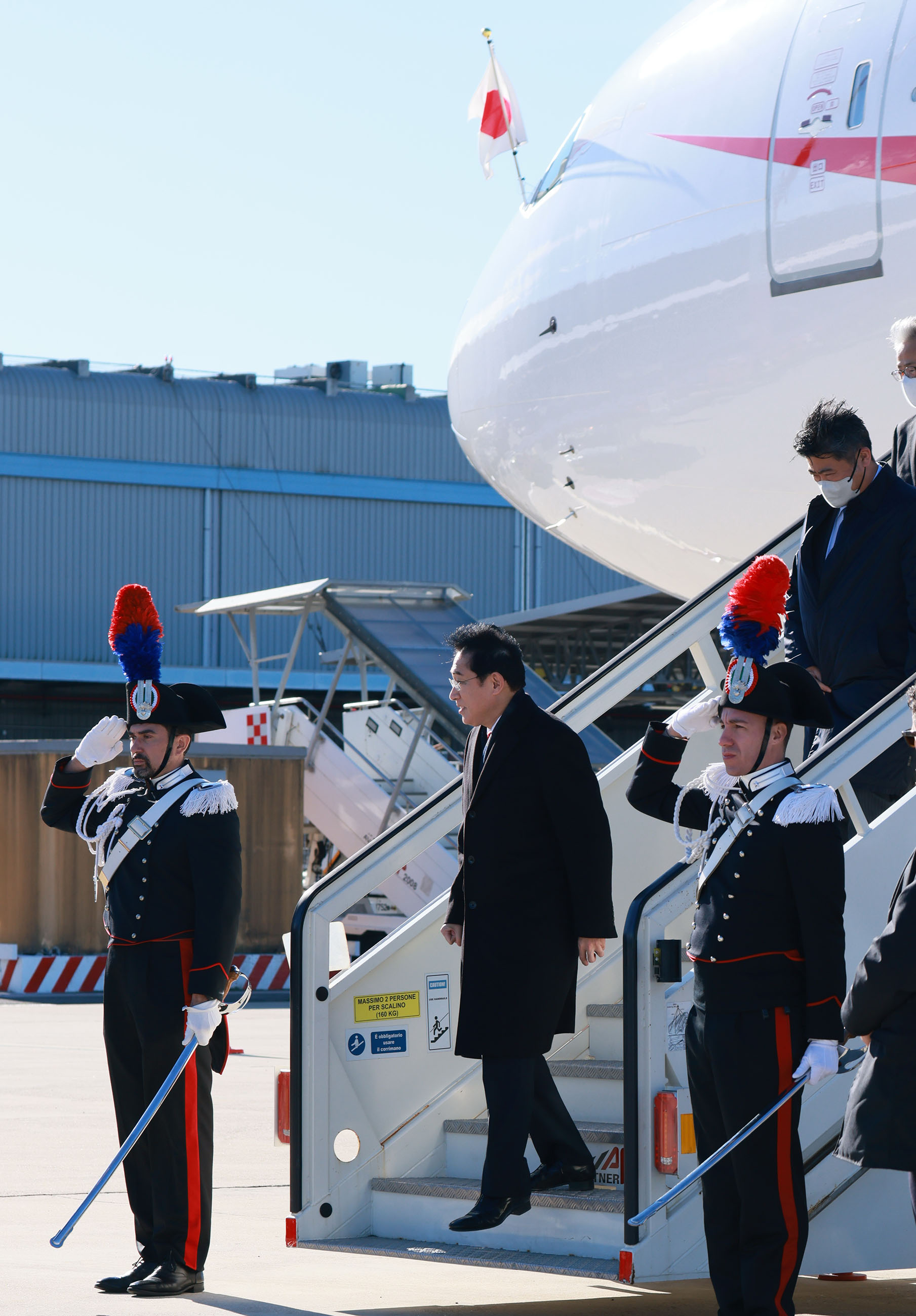Prime Minister Kishida arriving in Italy (1)