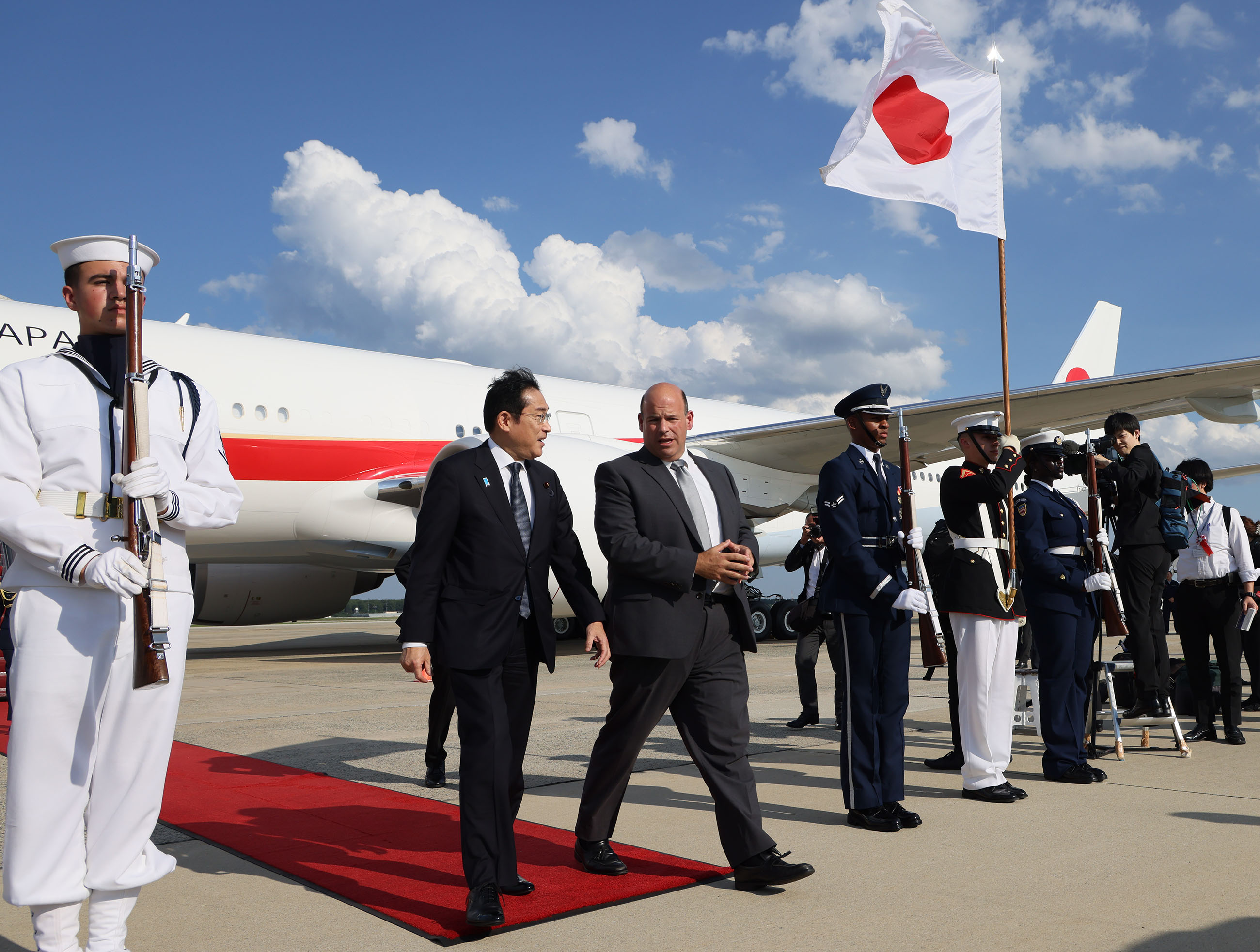Prime Minister Kishida arriving in Washington D.C. (3)