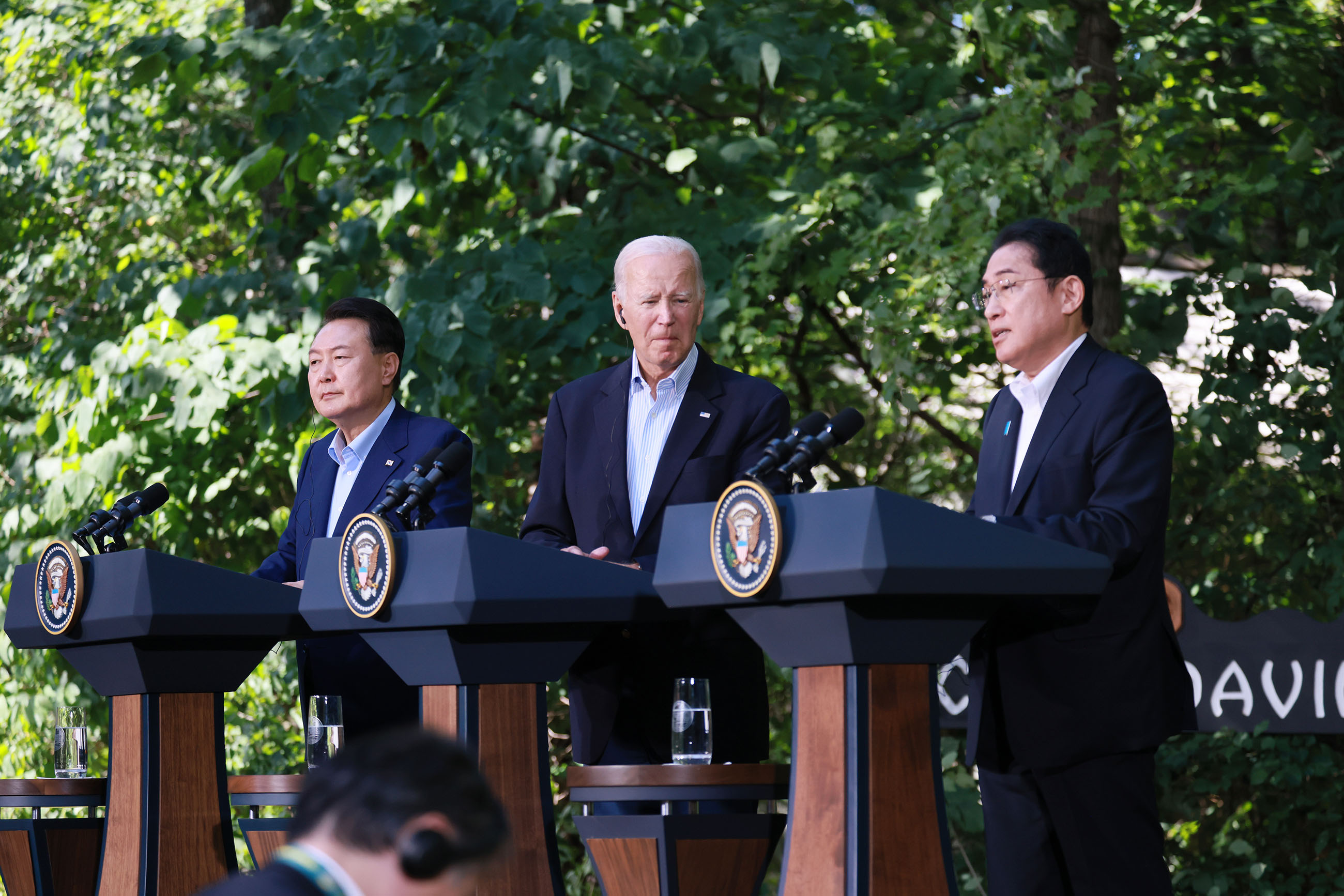 Japan-U.S.-ROK joint press conference (4)